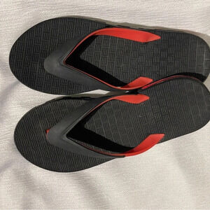 Qtech size 40 flip flops